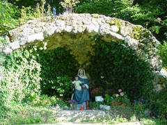 Bild: Grotte mit Marienstatue